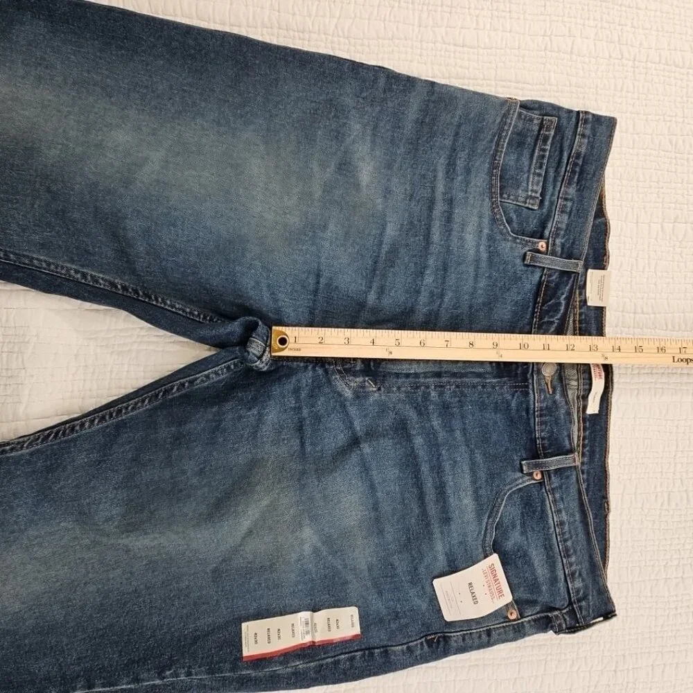 NEW Levi's Signature Series Jeans Men's‎ 42x30 Medium Wash Stretch Denim Relaxed
